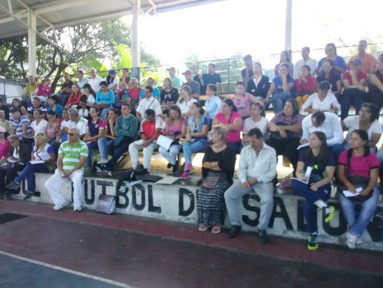 Maestros denunciarán formalmente los acosos