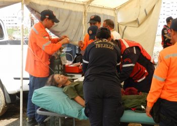Milicianos y militares desmayados en desfile del 4-F