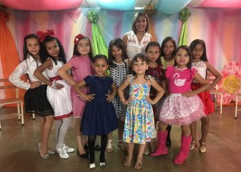 Alcaldía de Valera presenta candidatas del mini reinado de Carnaval