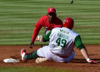 Cuba y Panamá debutaron victoriosas en Serie del Caribe