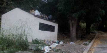 Desde noviembre no va el aseo urbano a Caminos de Carvajal en La Arboleda