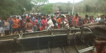 Vuelco de camión en Agua Viva dejó un fallecido 