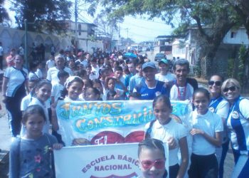 Más de cien mil estudiantes participan en los juegos deportivos municipales en Trujillo