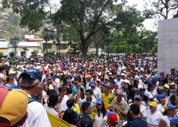 Marea de gente marchó en Trujillo  