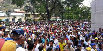 Marea de gente marchó en Trujillo  
