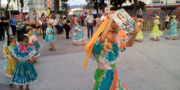 Devoción y fe reinaron en Serenada de la Escuela de Danza y Ballet Gladys Mota