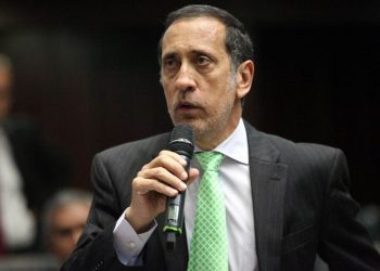 José Guerra: Control del precio del dólar podrá generar estallido económico