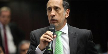 José Guerra: Control del precio del dólar podrá generar estallido económico