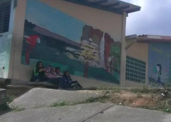 Liceo de Escuque se derrumba debido a una falla del terreno