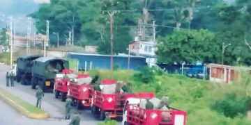 Ejército venezolano transporta armamento de guerra en camiones de Pdvsa Gas