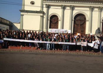 Por la presencia de los educadores los militares no hicieron acto del 12 de febrero en Michelena
