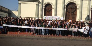 Por la presencia de los educadores los militares no hicieron acto del 12 de febrero en Michelena