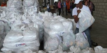 Caravana por ayuda humanitaria salió desde Caracas con Juan Guaidó a la cabeza