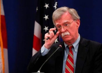 Bolton insta a militares venezolanos a cumplir con proteger a los civiles