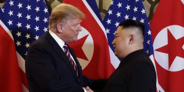 Trump y Kim Jong-Un mantuvieron encuentro en Vietnam