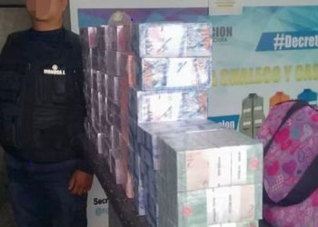 Detienen a dos mujeres y un hombre Con 56 mil billetes de circulación legal