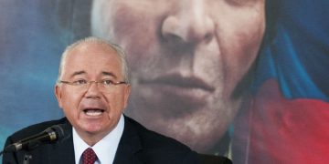 Rafael Ramírez: presentaría mi candidatura presidencial si cambia el CNE