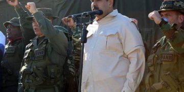 Padrino López: políticos auspician intervención en Venezuela