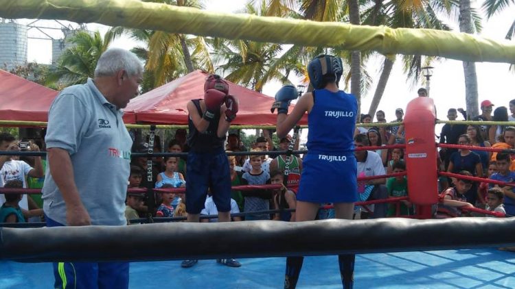 Boxeo revoluciona a La Ceiba