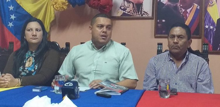 Alcalde Luis Hidalgo refirió como falsos positivos las muertes por falta de electricidad en Boconó. Foto: Cortesía