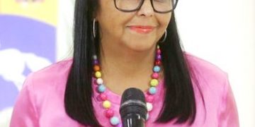 Delcy Rodríguez se reúne hoy en Moscú con canciller ruso