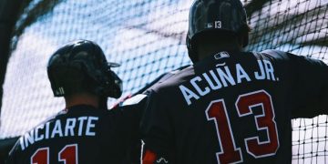 Bryce Harper acuerda por $330 millones