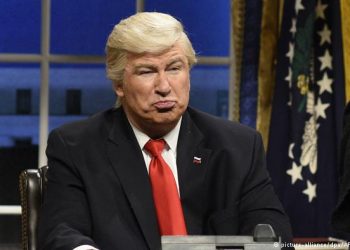 Trump plantea ahora que se “investigue” a los humoristas críticos