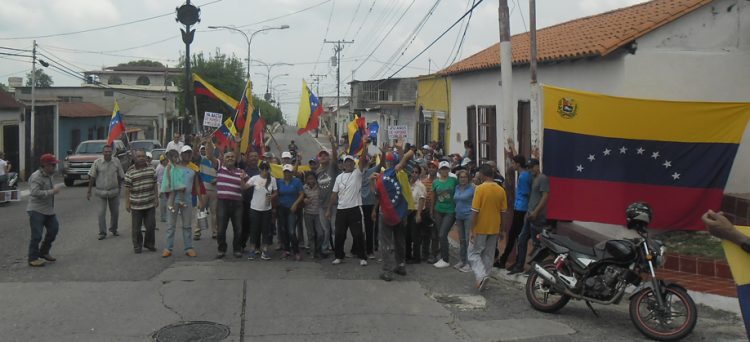 Aspecto de la toma celebrada frente a la casa donde nació Rafael Rangel en Betijoque.
