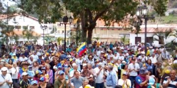 La gente de Trujillo y Pampanito salió a respaldar el regreso de Juan Guaidó
