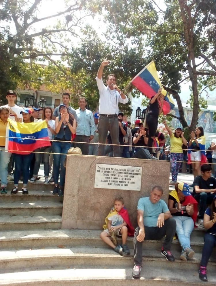 La gente de Trujillo y Pampanito salió a respaldar el regreso de Juan Guaidó