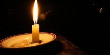 Navarro desmiente al Gobierno: Se ha venido sobrecargando el sistema eléctrico