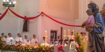 Parroquia San José se rindió a los pies de su patrono