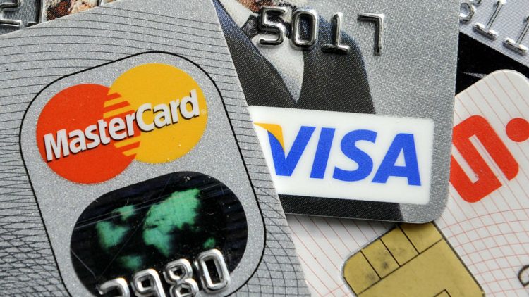  "La prohibición a Visa y Mastercard podría ser una importante oportunidad del gobierno para masificar este servicio”.