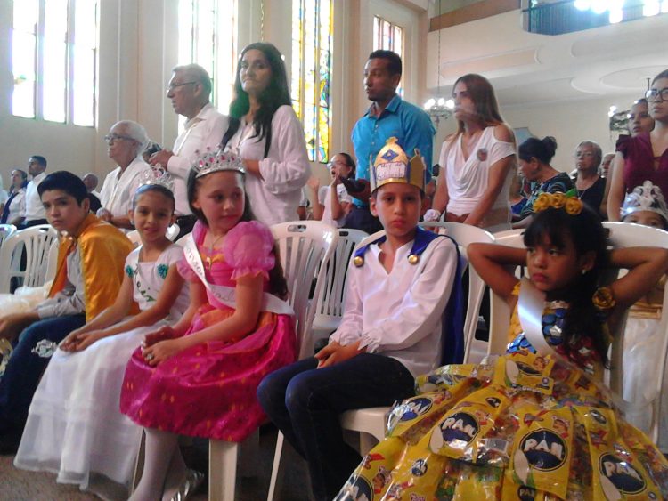 Parroquia San José se rindió a los pies de su patrono