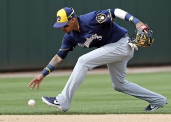 Orlando Arcia: mucho que aprender en Milwaukee