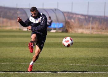 Selección Nacional de Fútbol entrena en Madrid