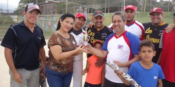 Homenajearon al gran “Maguila” Segovia