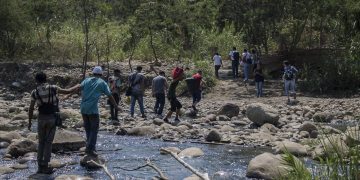 “Colaboración en mano” es el grito que se  escucha al entrar a Venezuela por trochas