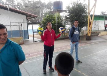 IDT entregó material deportivo en la Escuela “Dr. Raúl Leoni”