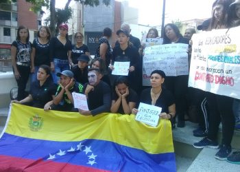 Maestros protestaron por «un carnaval sin sueños» en Trujillo