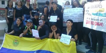 Maestros protestaron por «un carnaval sin sueños» en Trujillo