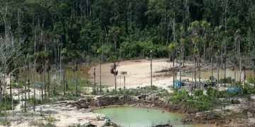 Perú instala bases militares en la Amazonía