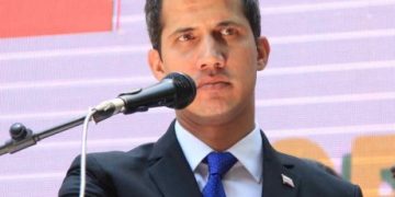 Guaidó llama a nuevas protestas para rechazar apagón y en contra de Maduro