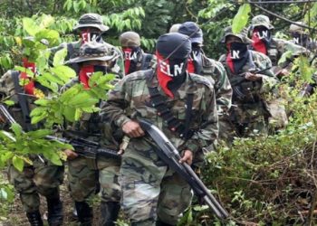 ELN advierte a soldados colombianos sobre muertes si confrontan a Venezuela