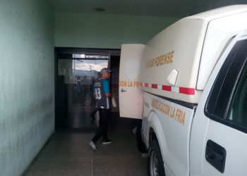 Pistoleros motorizados dispararon a grupo  de amigos que conversaban en vía publica