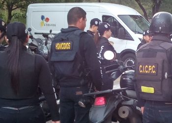Detienen a pareja por matar de disparo accidental a un amigo y simular muerte en otra circunstancia