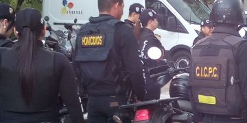 Detienen a pareja por matar de disparo accidental a un amigo y simular muerte en otra circunstancia