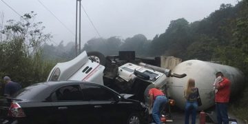 Un hombre pereció carbonizado en incendio de gandola de PDVSA