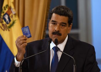 Panamá retira credenciales a embajador de Maduro y a otros funcionarios
