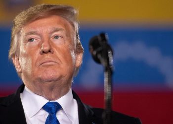 Trump pide 500 millones de dólares para injerencia en Venezuela